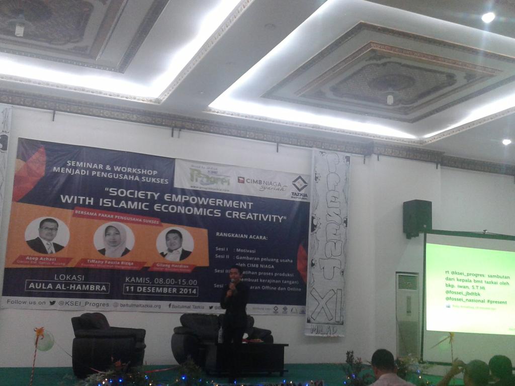Moderator pada acara ini kak Anwar Musyadad @FoSSEI_Jbdtbk <a href="/fossei_nasional/">FoSSEI NASIONAL</a> #present