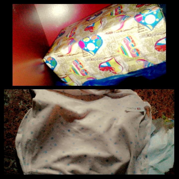 Syarah_vio's tweet photo. makasih kejutan nya @ElisMidori ,tetiba ad kado dalam lemari :D :* http://t.co/kPlBOmzBDP