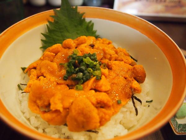 東京別視点ガイド 四ッ谷のバー ほっ では 理想に近いウニ丼 と 理想を超えるウニ丼 が食べられる 近いは1400円 超えるは2400円 はじめの写真2枚が近いほうだが それでも充分なウニ量だ 理想を超えるウニ丼は 味噌汁にまでウニが入ってるぞ 東京別視点ガイド 四ッ谷のバー ほっ では 理想に近いウニ丼 と 理想を超えるウニ丼 が食べられる 近いは1400円 超えるは2400円 はじめの写真2枚が近いほうだが それでも充分なウニ量だ 理想を超えるウニ丼は 味噌汁にまでウニが入ってるぞ