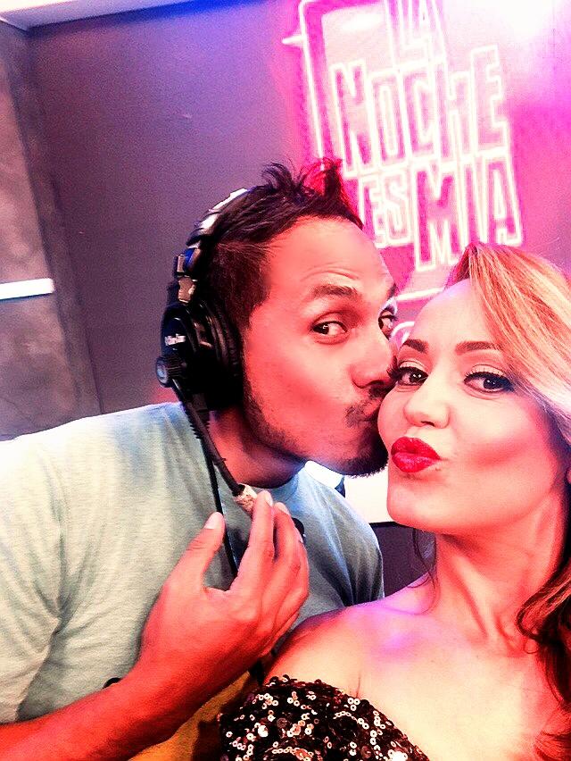 richidelanoche's tweet photo. #SOLTEROYPLAYERO SALI GANADO GRACIAS MI HERMOSA @CARMENADAME  @LaNocheEsMiaTV_  @Latina_pe http://t.co/B6Anohb7oz