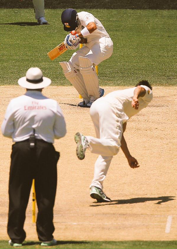 BCCI's tweet photo. Cometh the hour, Cometh the man @imVkohli #AUSvIND #AUSvsIND http://t.co/6ZwCKY6Zju