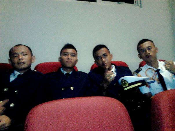 rianvodkabilly's tweet photo. inaugurasi batch v:) http://t.co/GshVcveWL0