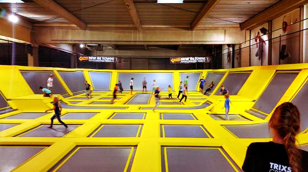 Blogger Raymond ging eindelijk met zijn zoontjes naar ...trampolinepark Trixs in Leidschendam! alturl.com/i9eh4