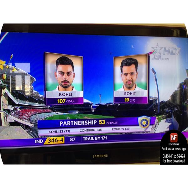 newsflickshindi's tweet photo. #AUSvIND मैच में #Kohli कमाल, कप्तान के तौर पर पहले टेस्ट में सैकड़ा जमाने वाले #3rdIndian http://t.co/ChmB8jTrtk