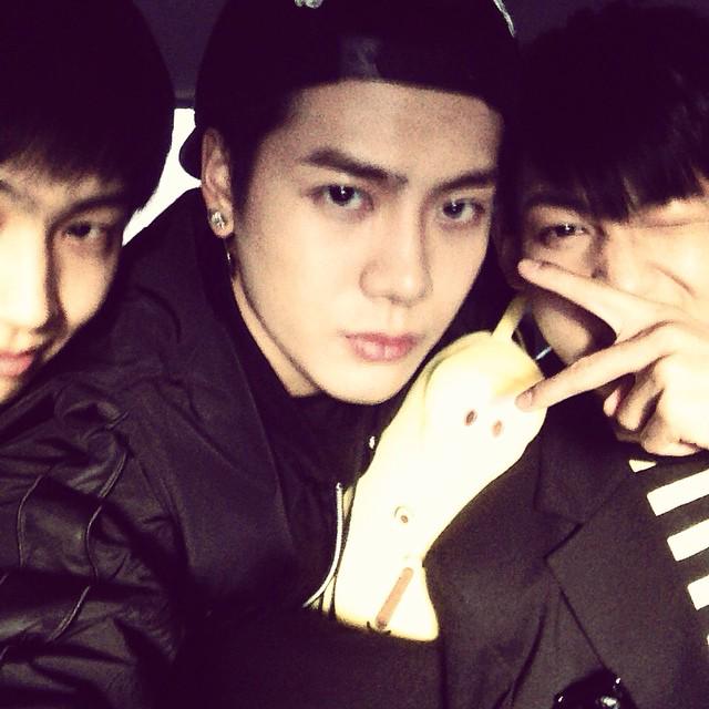 032894_Thailand's tweet photo. [IG] 141211 Jackson's IG Update : JYP nation concert! Thailand ผมกำลังจะไปหานะ!!!  มีถั่วมั้ย ㅋㅋㅋ http://t.co/0XSVvmCm0c