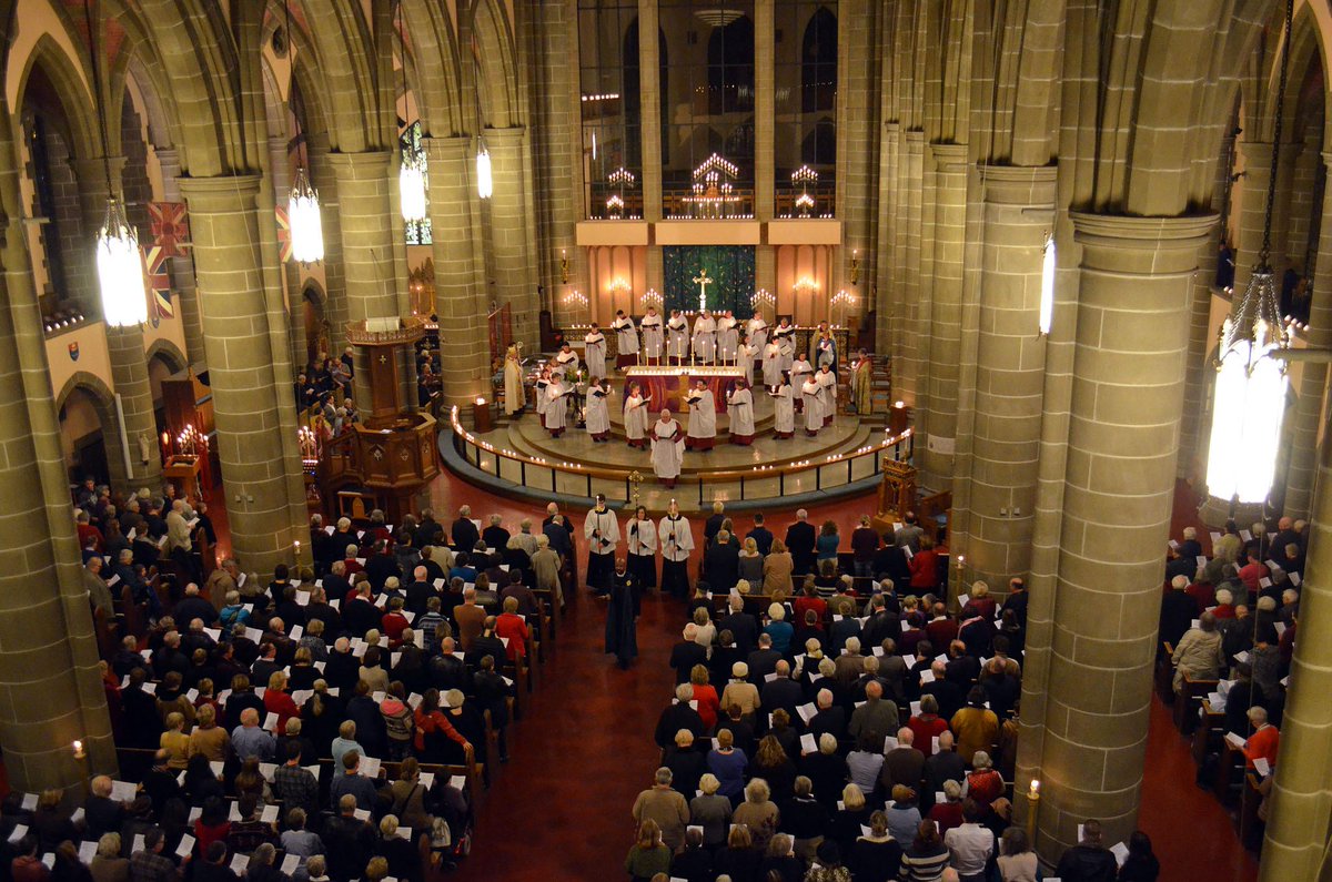 CatMarl's tweet photo. Over a week ago already--but what a great Advent Carol service at @ChristChurchVic @BCAnglican @sagartan @Logmc50 http://t.co/DGZRpv69jz
