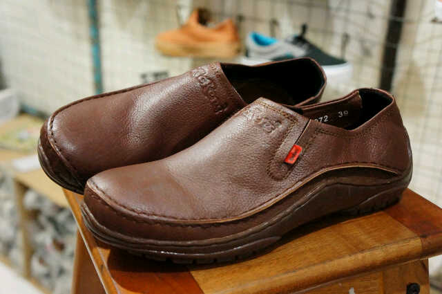 dhanupuspito's tweet photo. @zulfiqridho IDR. 300.000 mas buat medan http://t.co/6n6h0U5Tdc