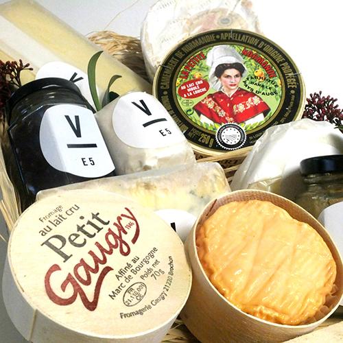 BBEsquire's tweet photo. Christmas shopping ideas: Cheese Hamper by @VerdenE5 — http://t.co/kje3Hx0Wwj http://t.co/9BvwZFNsgf