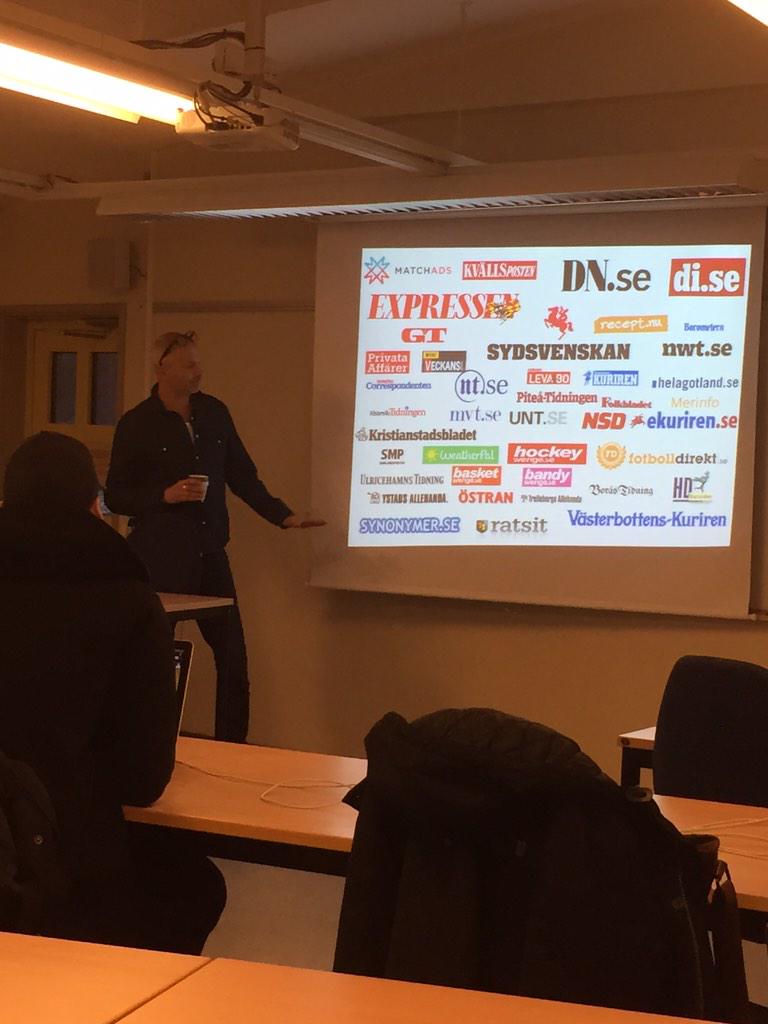 hk_dw's tweet photo. Just nu lyssnar vi till Michael Blomqvist på Matchad.se i Nässjö med klassen #yhdm15 #DW #dinwebbstrateg http://t.co/G4BzvntPGu