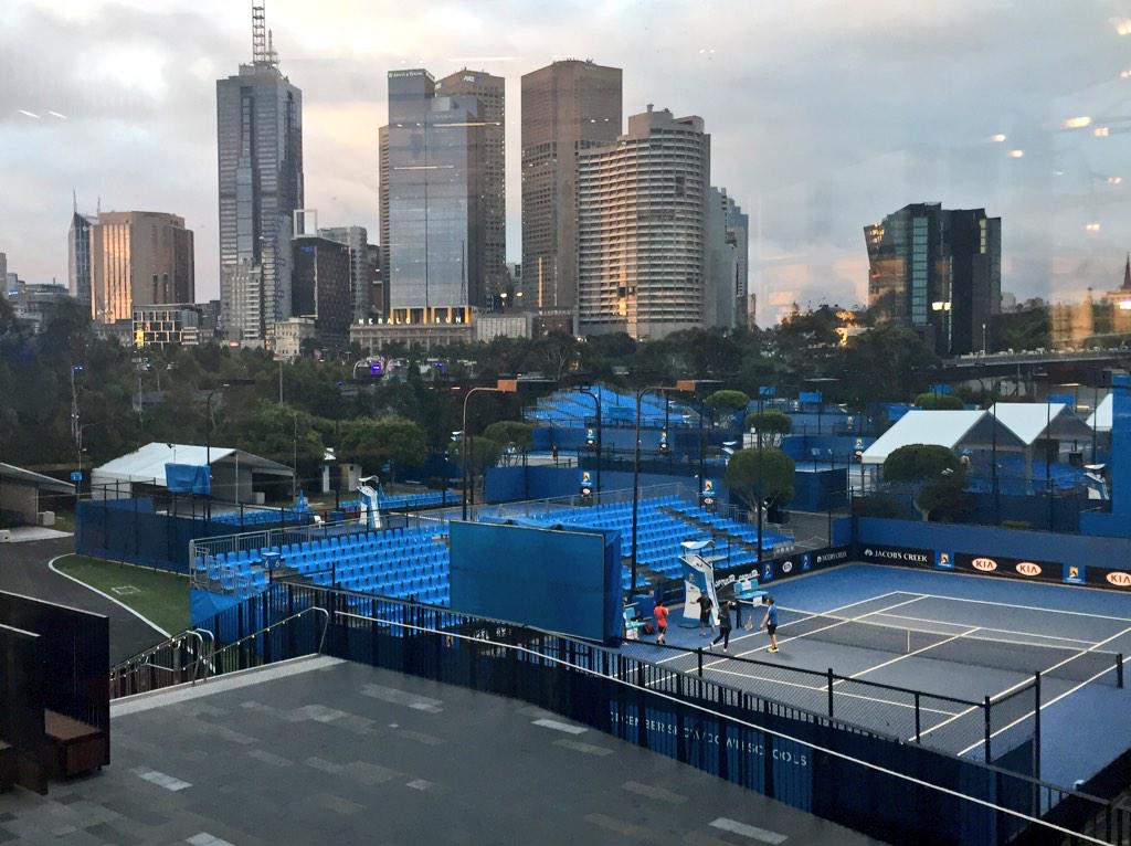 DevelopmentVic's tweet photo. How's the view looking out from @MCourtArena to the #Melbourne CBD?! Fantastic sights for patrons! #MajorProjectsVic http://t.co/zRV0Y8NkHf