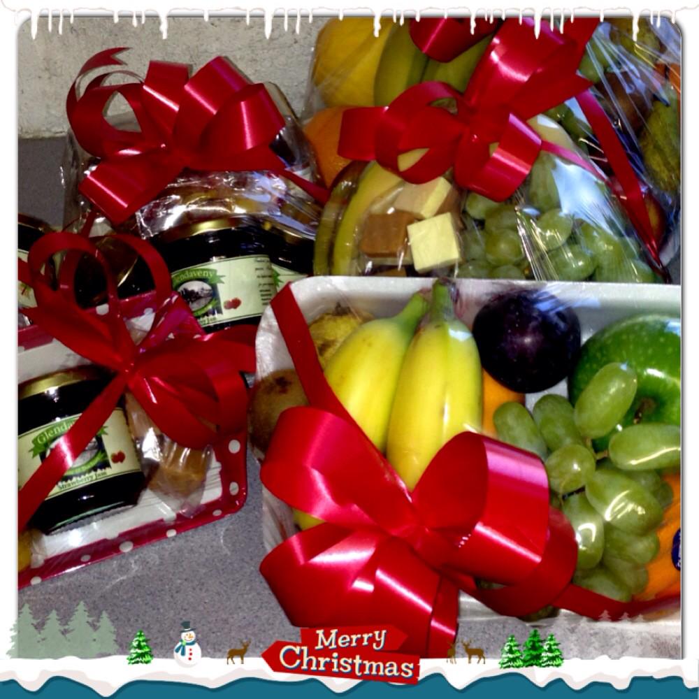 It's beginning to feel a lot like Christmas at the Fruit Mart with these beautiful gifts made by Fran ☺️