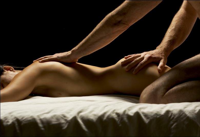 Tantra bravo provides different kinds of Erotic Massage. 