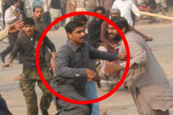 Qasim_Shah77's tweet photo. Tum kitna Gullu Pakroo Gy
PMLN K har Leader Ky Ghar sa gullu nikla ga
#TerroristPMLn
#ShutDownToRebuild Karachi
http://t.co/OoWjao6A8w