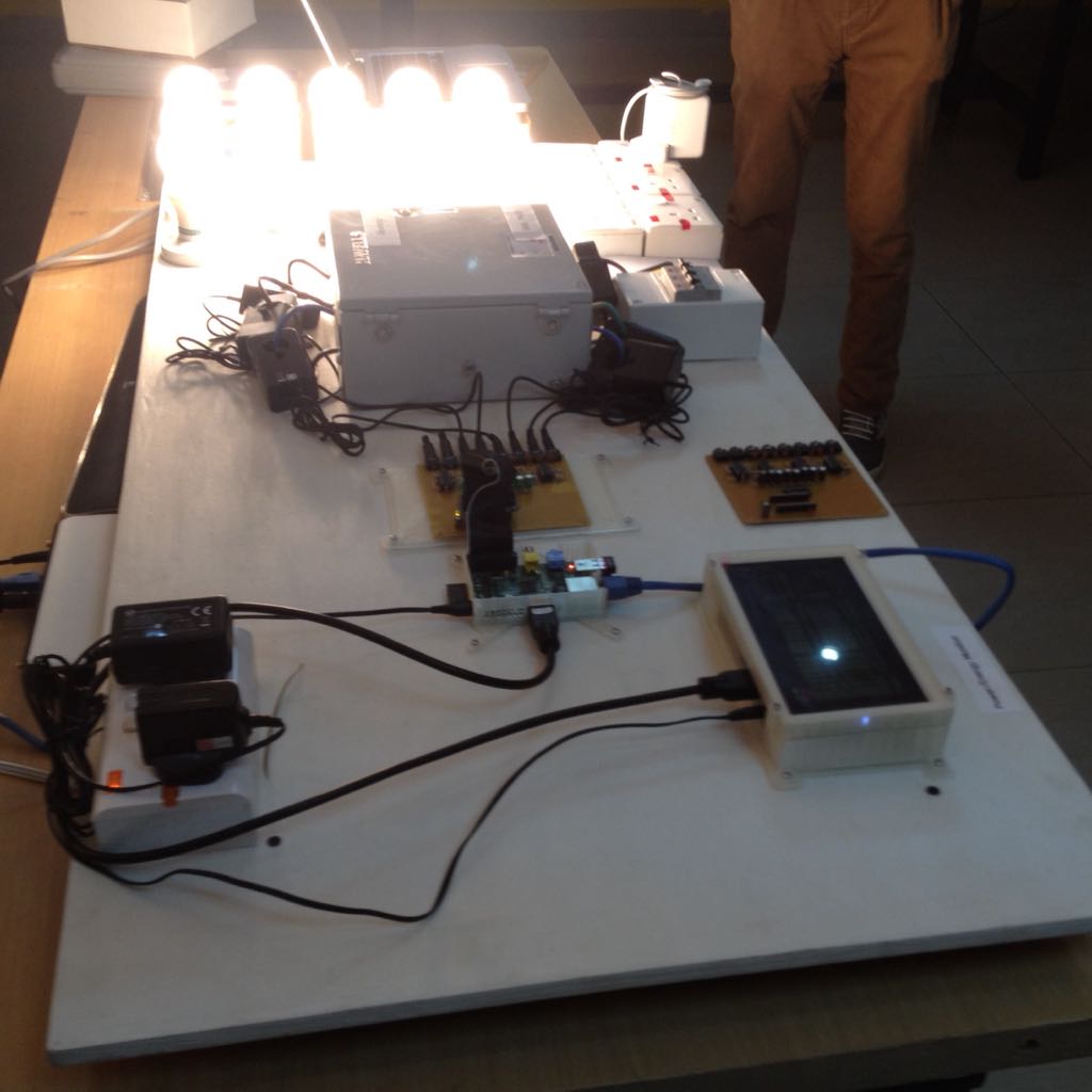 Cc_HUB's tweet photo. Project sneak-peak: Energy monitor to keep track of your power consumption
#LagosRapsberryJam #PiPowered http://t.co/5I3ZUJTUV4