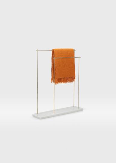 WInteriorsNews's tweet photo. A truly Marblelous collection by @aparentment (pun not our own!) http://t.co/dd3iHYUJdL #marble #design #accessories http://t.co/w1Rjq9VGOj