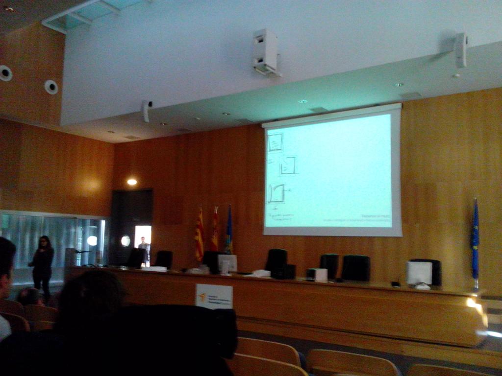 ACAZ_Zaragoza's tweet image. ¡Estamos reunidos en el Christmas Jury los cursos de proyectos arquitectónicos en el salón de actos del Betancourt!