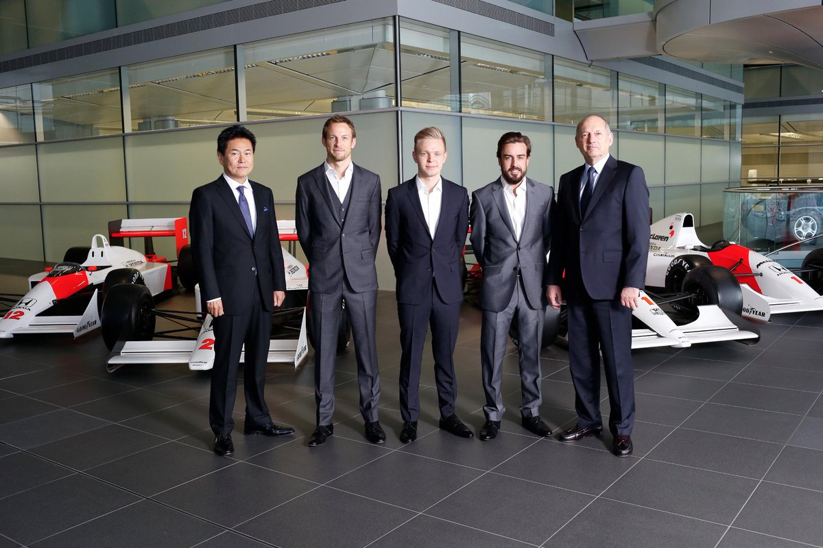 Honda_UK's tweet photo. We're happy to announce that @JensonButton will join @alo_oficial on the McLaren-Honda @F1 team. #McLarenDrivers2015 http://t.co/iodMIe3zGQ