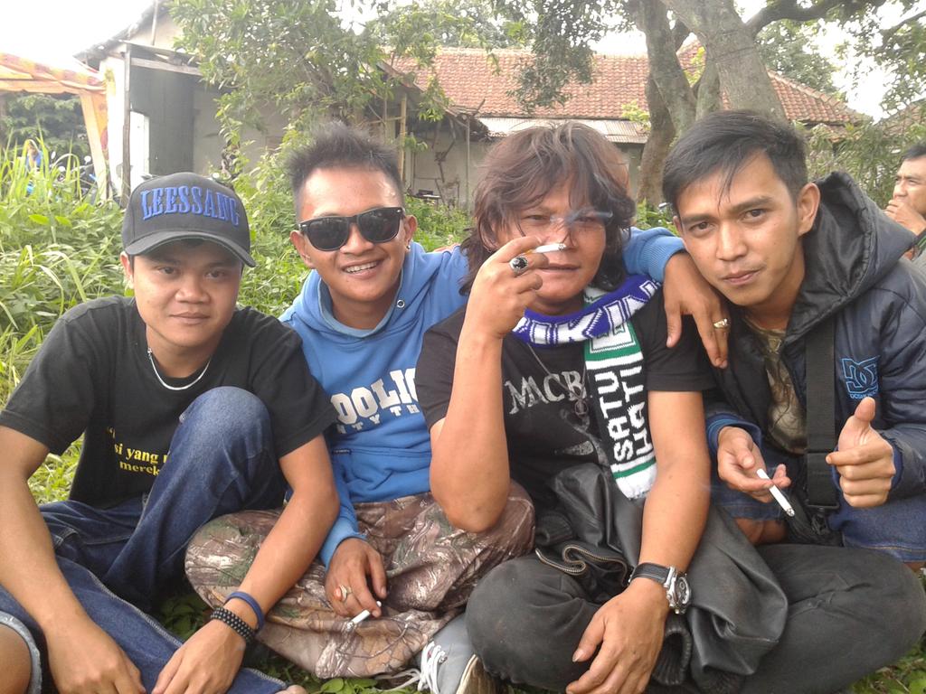 yobEAGGER_BAND's tweet photo. K http://t.co/rgWTlFp2Kn