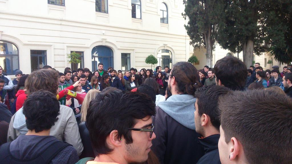 Alumnos2014's tweet photo. #AsambleUS http://t.co/VuZ0Gzakws