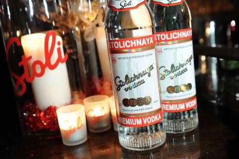 6 Ways To Throw An Epic House Party: #1. <a href="/StoliLeb/">Stoli Lebanon</a> 's Mobile Bar. It's Catering For Alcohol. j.mp/1skNXcE