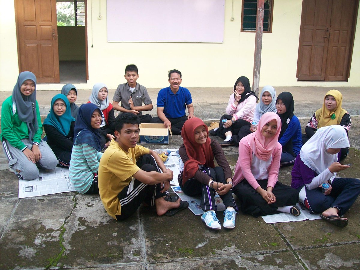 dearayu1922's tweet photo. late post @BankSampah_PGSD http://t.co/AxDHKku9ub