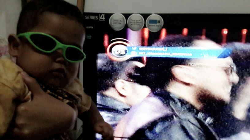 dedesaja's tweet photo. Anakku ngeRockk bingittt malem iniii...... @netmediatama cLue DE #NETMILIUNER_1 http://t.co/wGep1aLtqy