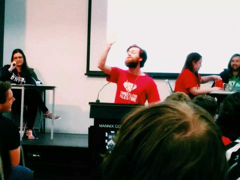 Beardy_trot's tweet photo. Yours truly denouncing ASEN as the filthy scab outfit that it is. #nusnatcon http://t.co/fGb2fGMyHD