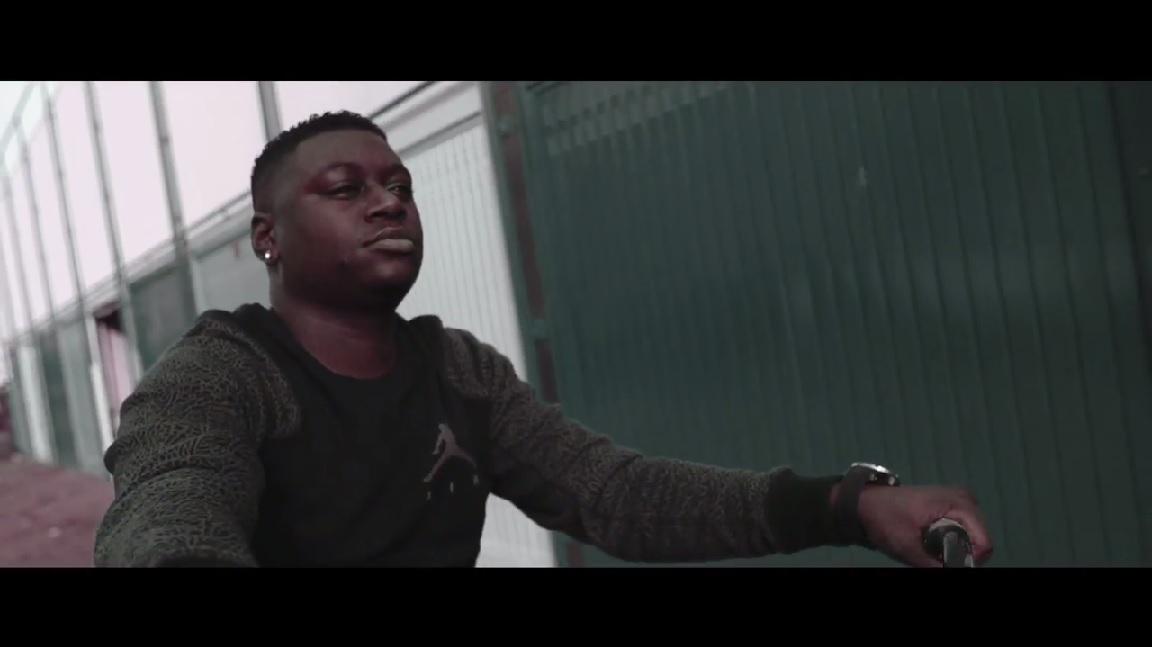 “<a href="/punablog/">Puna.nl</a>: Vanaf morgen 14:00 uur exclusief op Puna.nl; 'Paiso' de nieuwe video van @HansGrants met <a href="/KEIZBABY/">KEIZER | #KARMA</a> ”