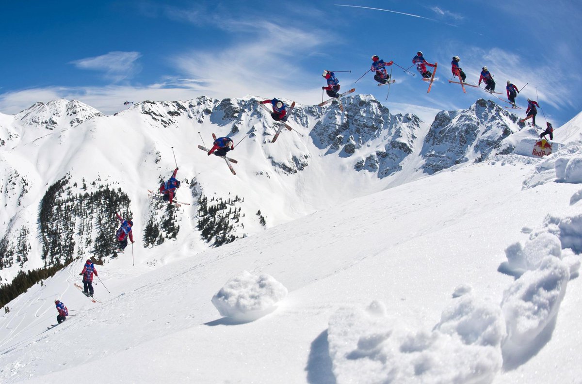 SandmanHotels's tweet photo. Breaking news: @RedBullCanada's #ColdRush2015 will be at @revelstokemtn Feb. 3-6! http://t.co/yu0Q8gz8Mw http://t.co/Yb6l9ZkcwX
