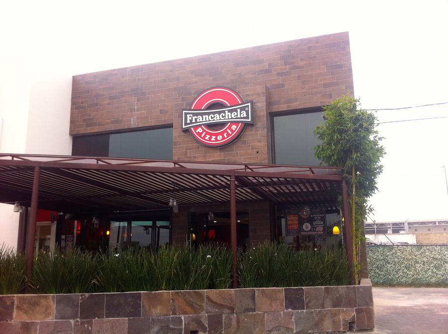 francachelamx's tweet photo. Así quedó nuestra nueva ubicación en #Aguascalientes :D
Venete a #Francachelear al Centro Comercial Galerías. http://t.co/Rakm00HhJA