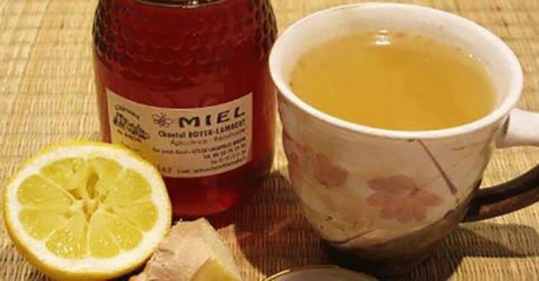 PhillipShinnick's tweet photo. #DidYouKnow: Adding #LemonJuice to water boasts a variety of #PositiveBenefits: http://t.co/f5q1S6Eiiq http://t.co/2tgwhEIfOQ