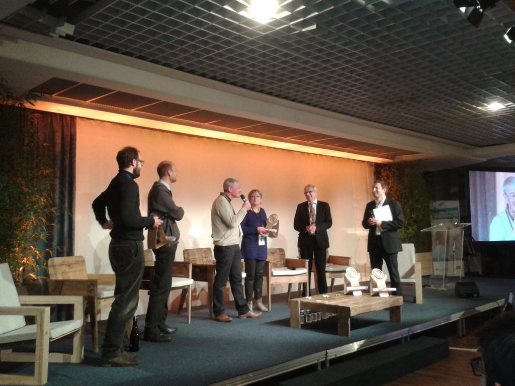 avniR_by_cd2e's tweet photo. Felicitations @JeanBouteille et Tillieux Menuiserie laureats du concours #ecoconception #avniR categorie PME TPE http://t.co/pMF1GmvRXX