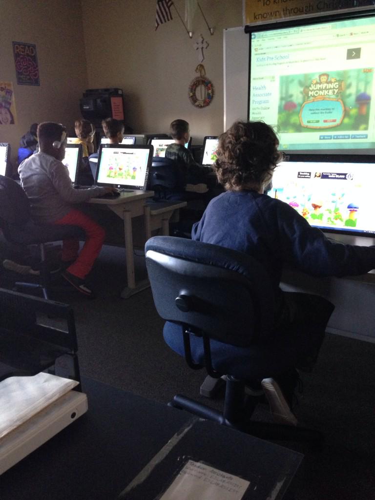 emmy49er's tweet image. Hand eye coordination using the mouse. #hgcs2014