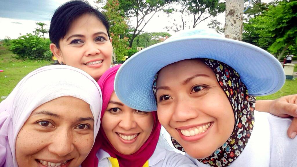 rince_tetep's tweet image. Cewek2 keceh kel.12 @IndosatMania #FunBuilding #indosatsnap