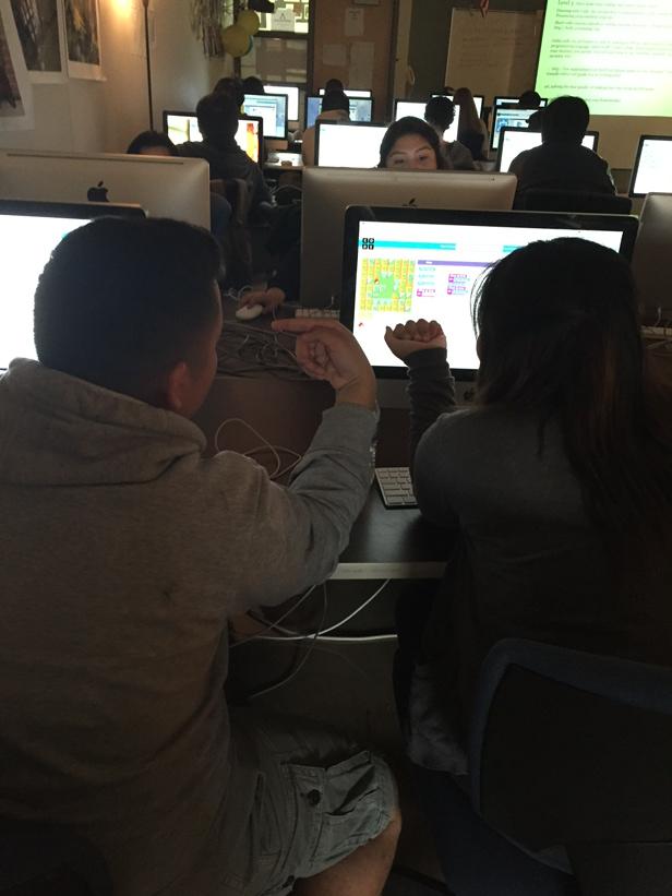 AkinsAISD's tweet photo. Are you coding to me?  #hourofcode #aisdproud http://t.co/U9qyGdpAjd