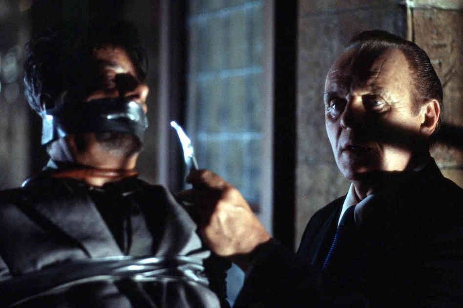 _Cinefilos_'s tweet photo. "¿Tripas dentro o tripas fuera?" http://t.co/kRl6R0uake