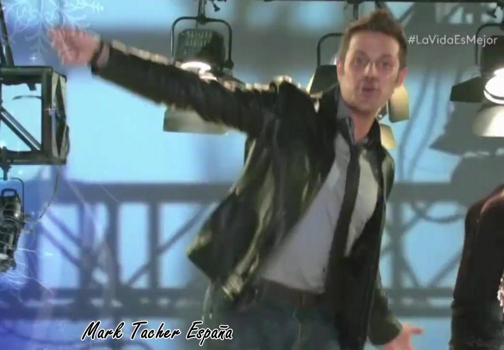 MarkTacherSpain's tweet photo. #FOTOS de @MarkTacher participando en el vídeo "Gracias" de Televisa  https://t.co/DByiyc0wpD http://t.co/0AoXennU50
