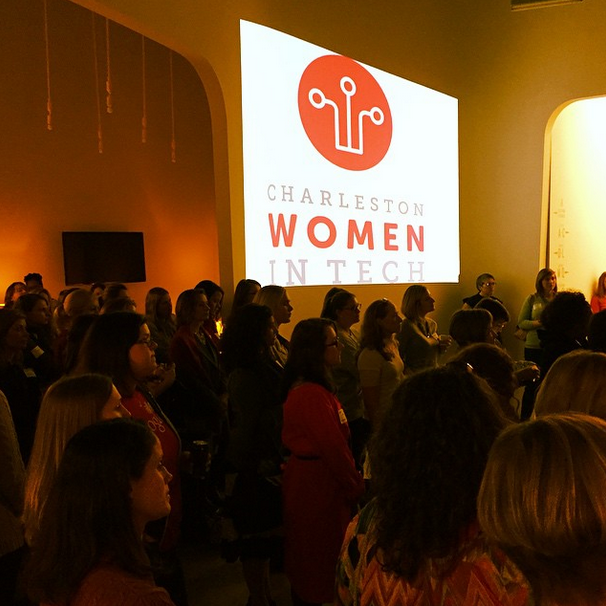 CHSdigital's tweet photo. 80+ women at last night's #WomenInTech Holiday Mingle Meetup. Thank to all who came out! #CHStech http://t.co/85yk5ZQJYM