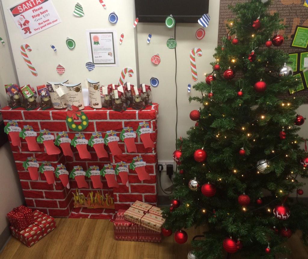Santa has paid an early visit to all the staff in Broadfield. <a href="/ClareFeurtado/">Clare Feurtado</a> <a href="/jenhiggins10/">@jenhiggins10</a> <a href="/mazieblake12345/">Richard Wilkinson</a> <a href="/stoppy79/">Tony stopforth</a>