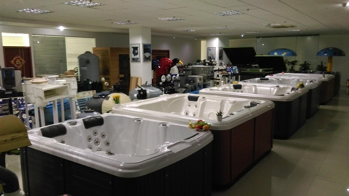 501745351's tweet photo. We are pool &amp;spa factory ,welcome contact Janet at Mobile/Wechat/Whatsapp 0086-18825085796 Email:info3@pikespool.com http://t.co/swJ6DMquSY