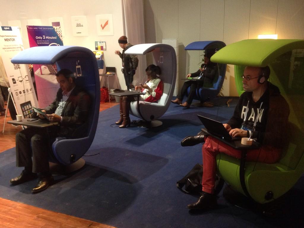 MiguelPereira's tweet image. Resting/working seats at #leweb2014