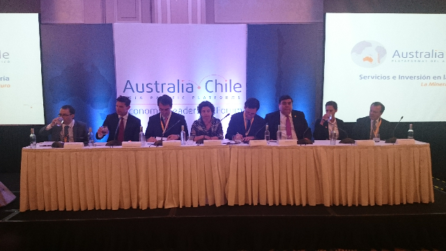 auscham's tweet photo. Comienza a tablero vuelto la sesión de Servicios e Inversión en la Minería —La Minería del Futuro. #APP2014 http://t.co/7aWZyEyNec