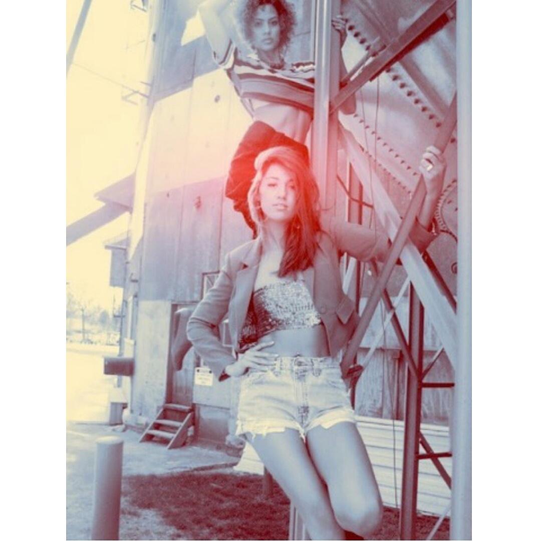 ceeluvv's tweet photo. Throwback of me and @karkait http://t.co/JNQirWIS9H