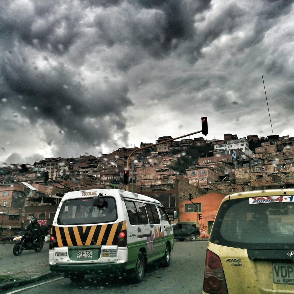 LayLowMusik's tweet photo. #scramblergang in #bogota #colombia #barrioquiroga #quiroga #internationalhiphop #ehw #scurrr http://t.co/xqVmdud3ju