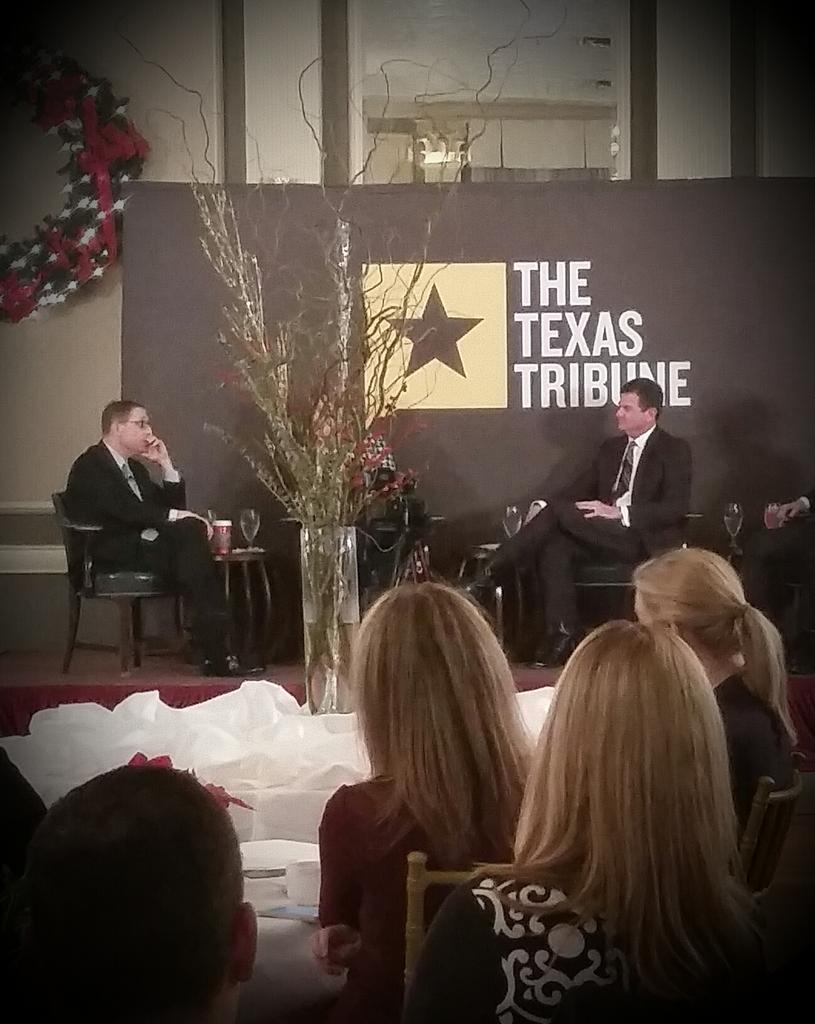 KatieZarateTX's tweet image. Proud to have .@CreightonForTX serving and defending Texas #txlege #statesovereignty .@Senate_GOPs .@84thLegislature