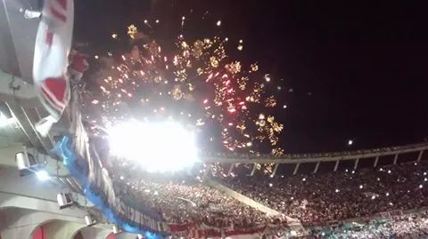 JuuIvanoff's tweet photo. graciasss gracias riverr inolvidable http://t.co/4zbFfepDoO