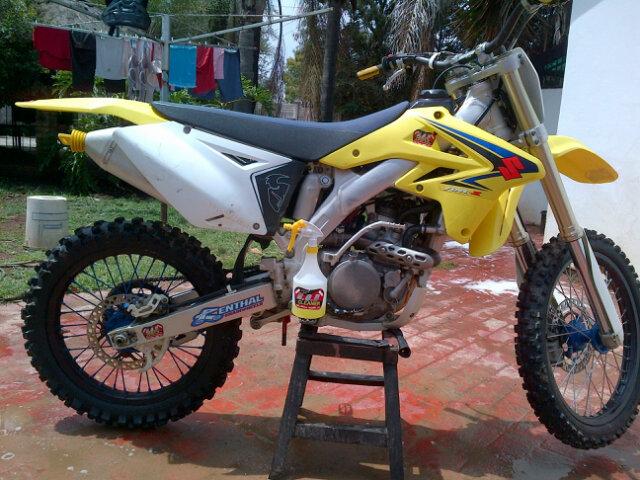 missinglink_ind's tweet photo. After.... K.O.D Cleaner #clean #bikes #motocross http://t.co/41JdNIPhtw