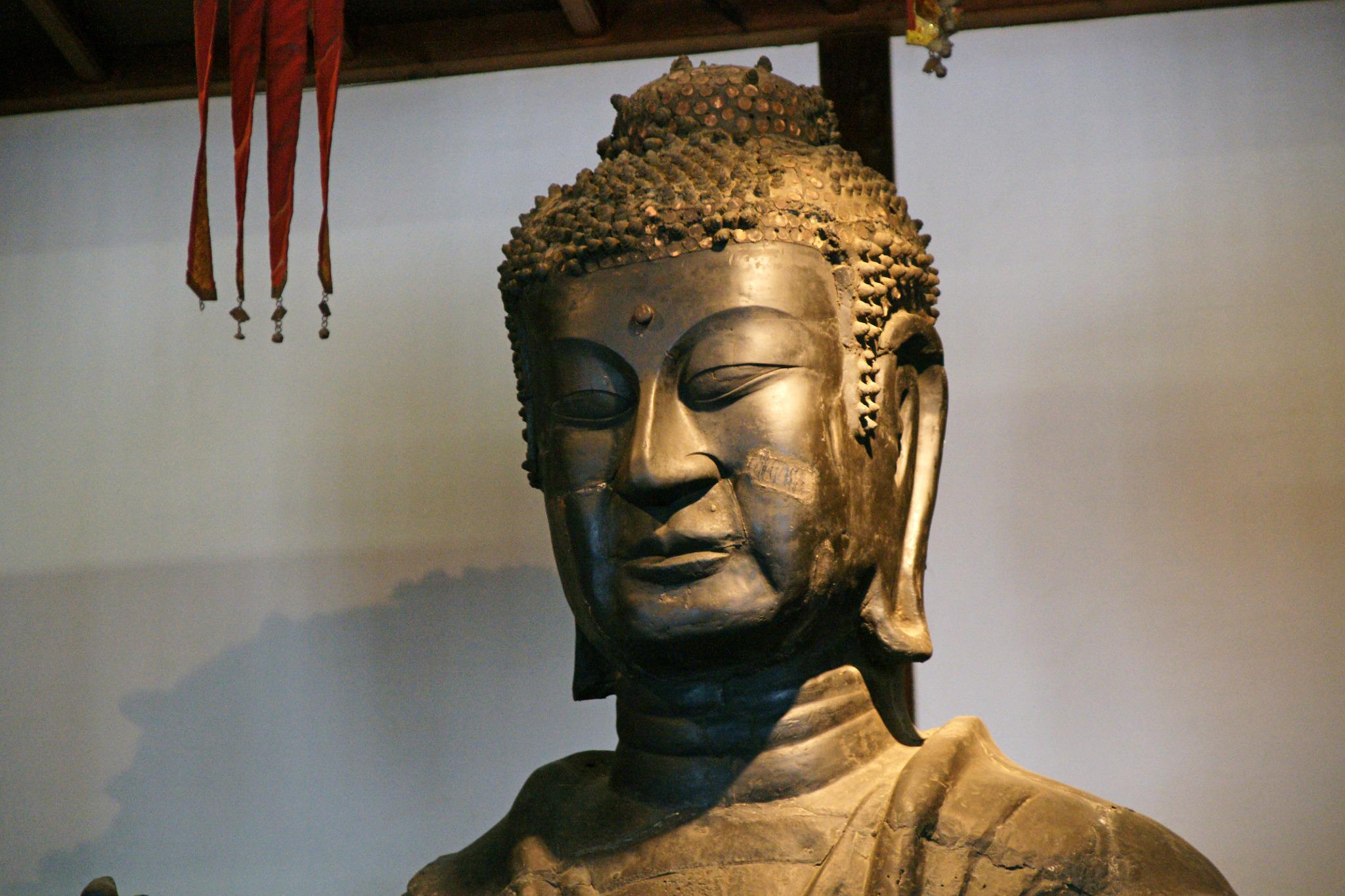 仏像紹介bot 飛鳥寺 飛鳥大仏 蘇我馬子が建立した飛鳥寺の本尊で 鞍作鳥制作の現存最古の仏像 後世の補修も多く 当時のまま伝わるのは 顔の一部と左耳 右手の中央の指３本のみである 北魏様式 T Co Fk9rgwu0yg Twitter