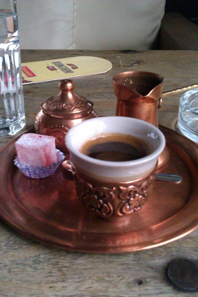 Egal_Port's tweet photo. Radimo i uživamo http://t.co/a4aNhJgM0S