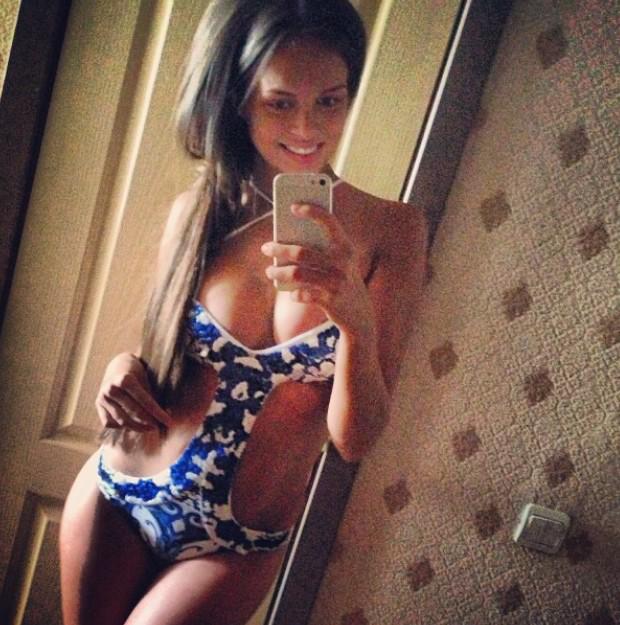 teen-cleavage-sexy